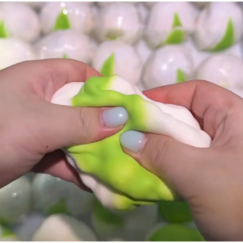 Pistachio Nuts Are Pinched By  - Crystal Growing Kit recension och pris