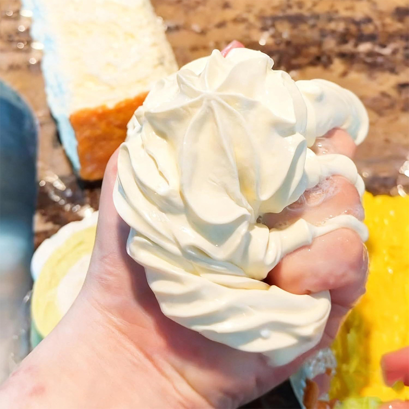 Cream Roll Slow Rebound Squish - Crystal Growing Kit recension och pris